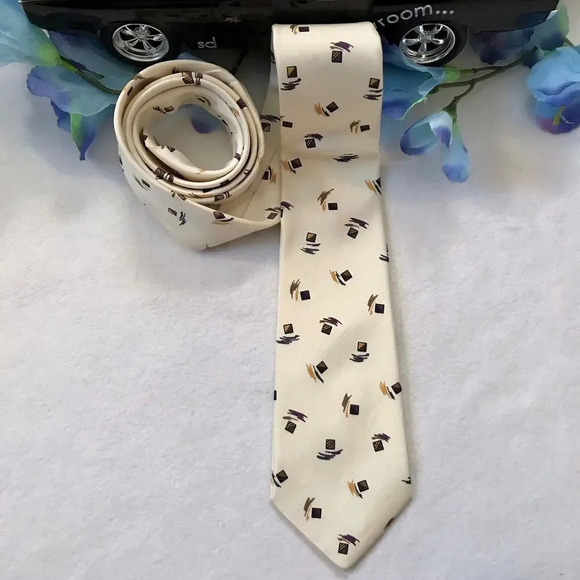 Pierre Balmain 100% Silk Tie - Picture 2 of 6